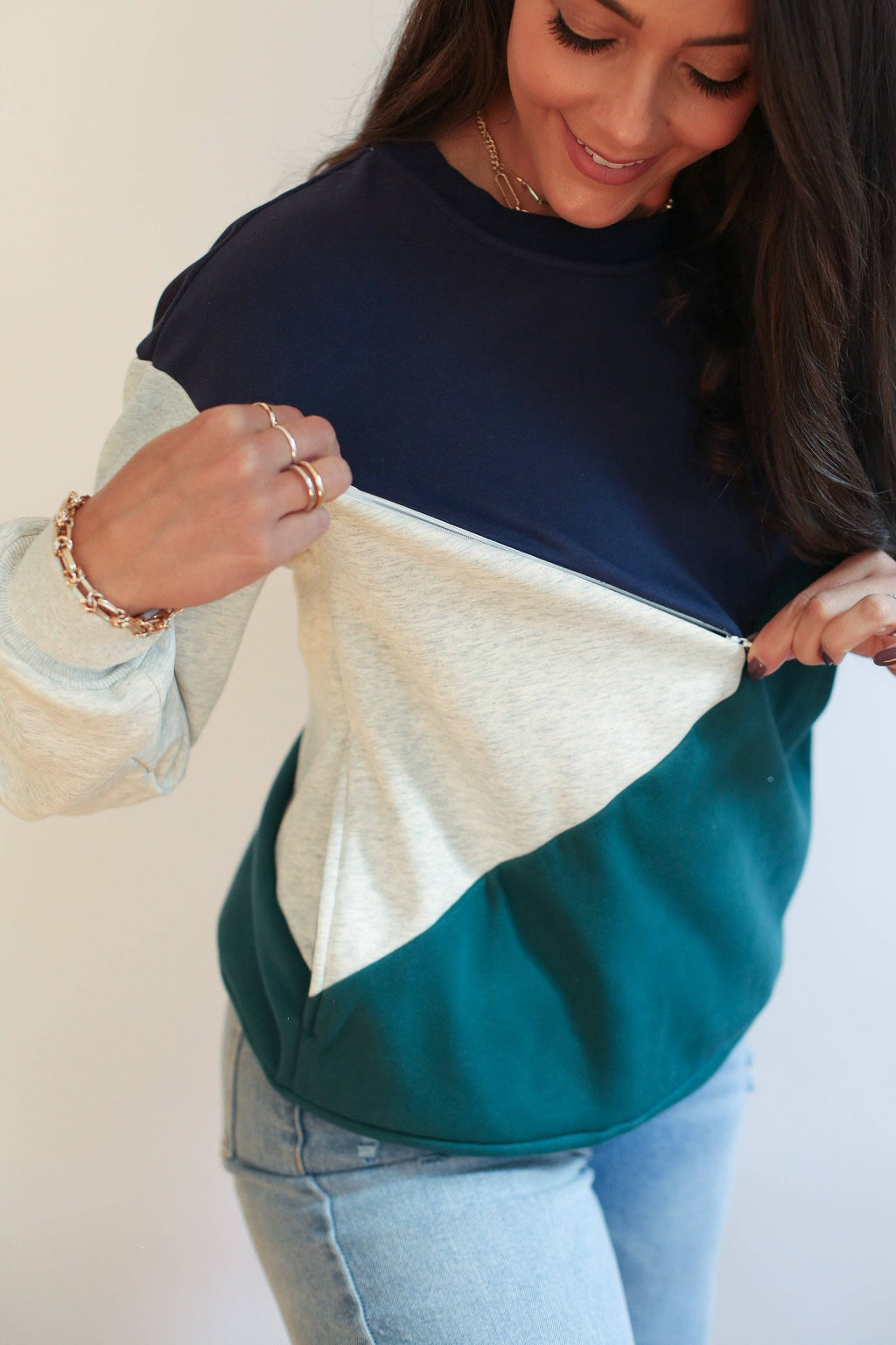 Diagonal Zip Breastfeeding Sweatshirt