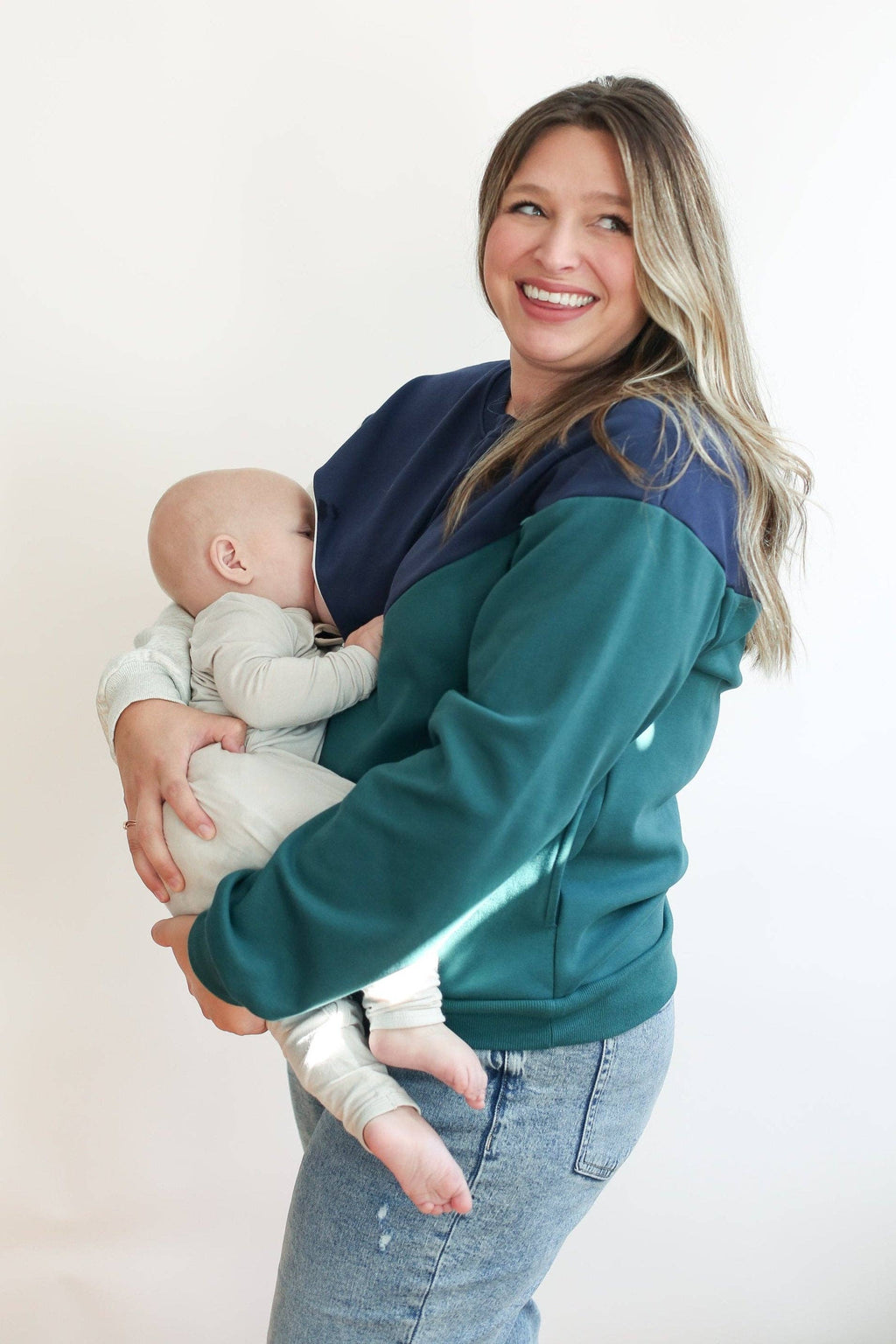 Diagonal Zip Breastfeeding Sweatshirt
