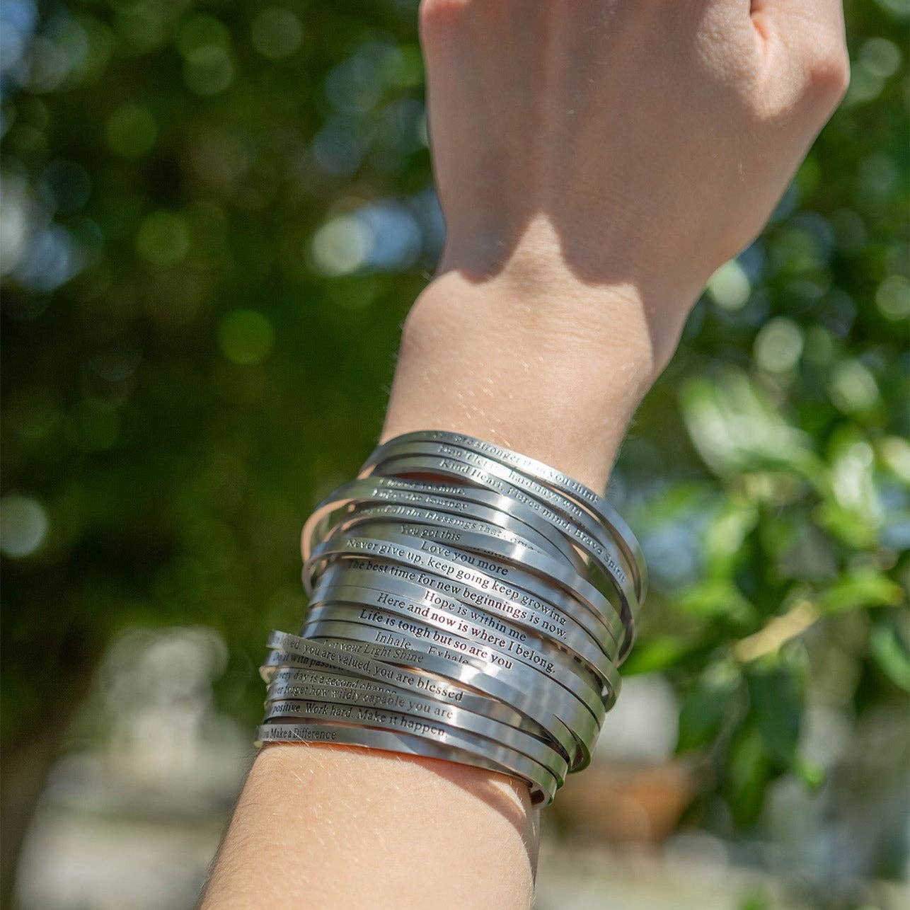 18K Gold PVD Dont let Hard Days Win Engraved Bangle Bracelet: Stainless