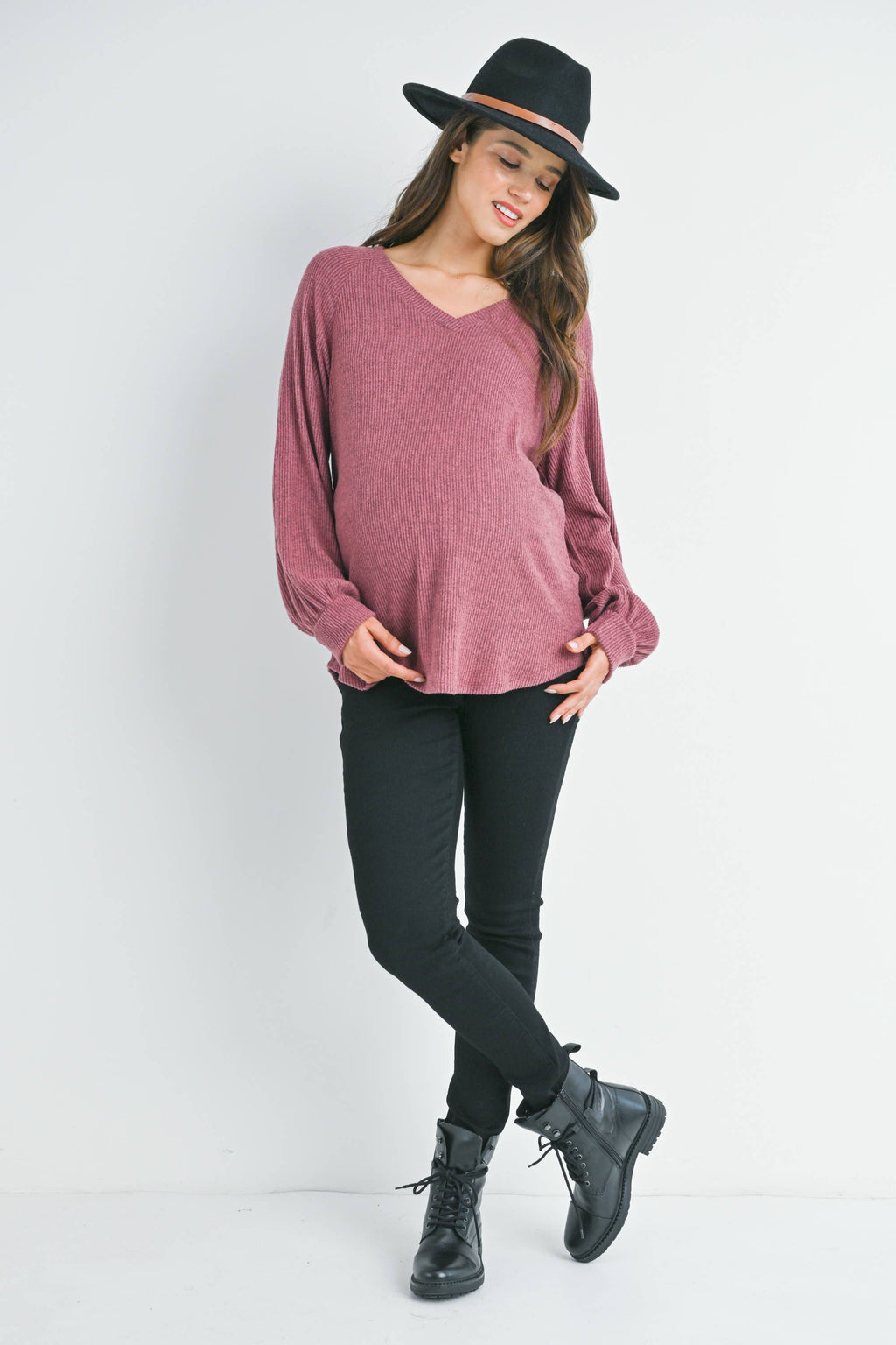 Ribbed V-Neck Long Sleeve Maternity Top (Mauve)
